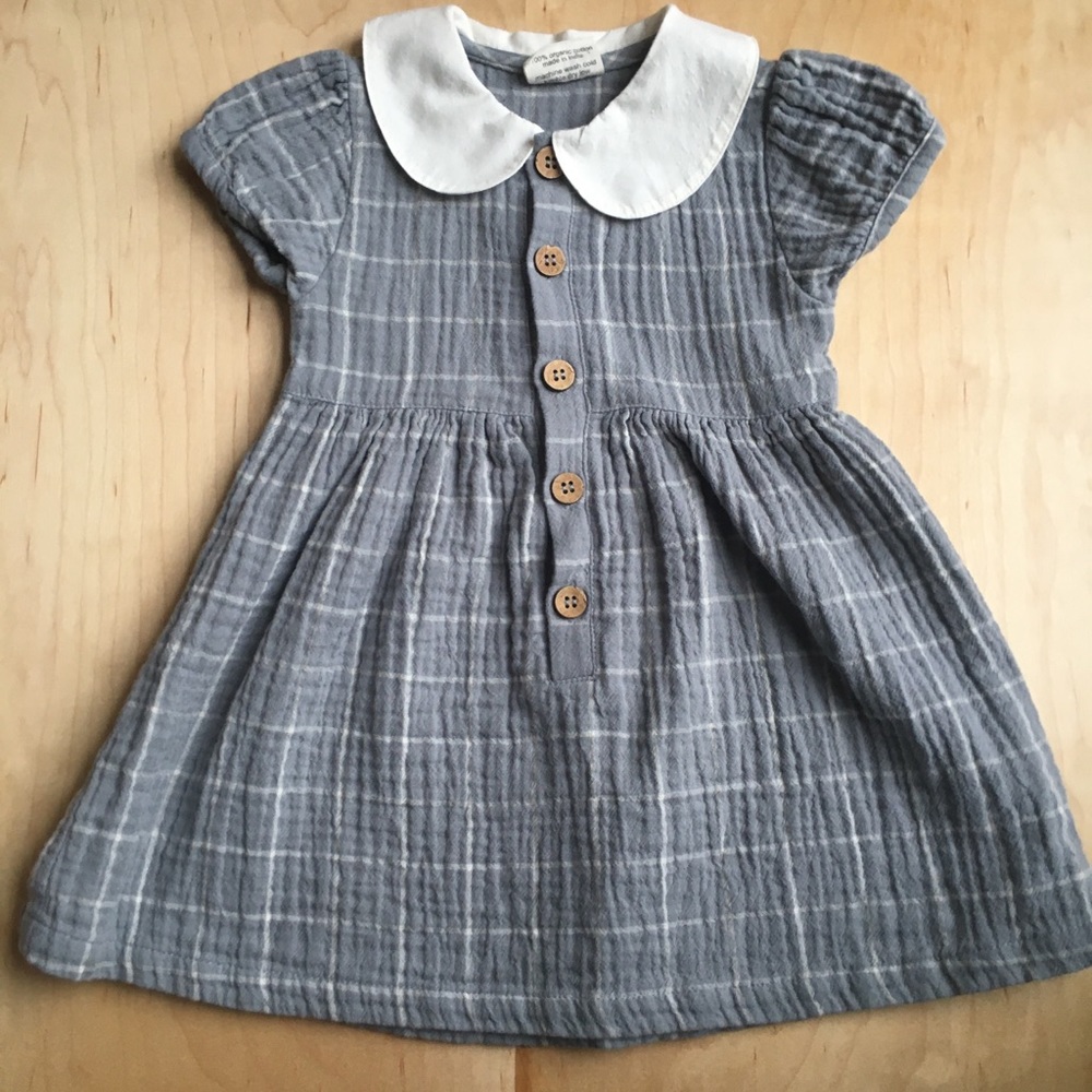 Window pane dress with buttons